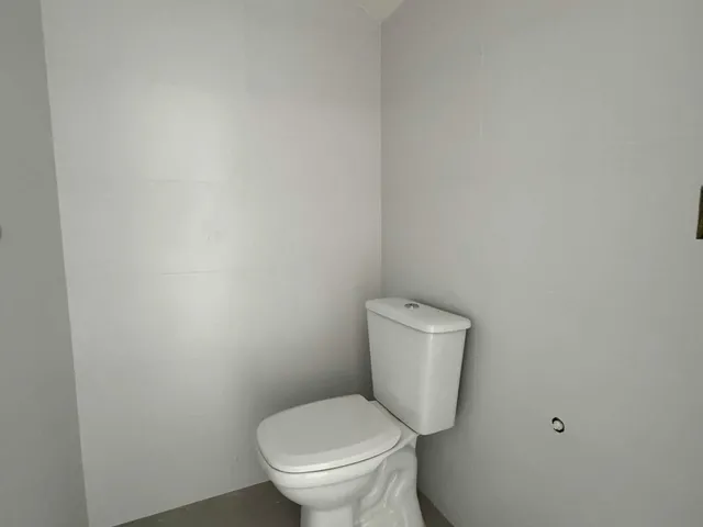 Imagem: Geminado com 2 suítes sendo 1 com sacada