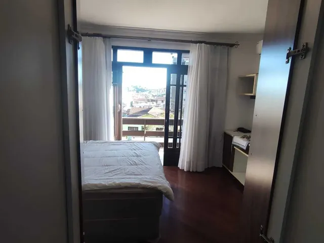 Imagem 3: Casa averbada com 3 dormitórios sendo 1 suíte e 2 vagas de garagem em Joinville