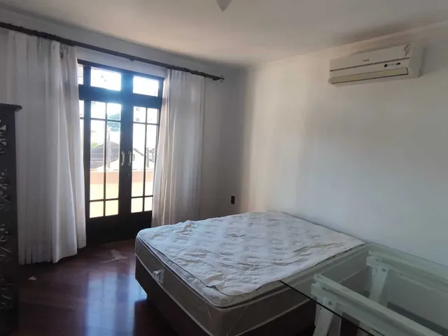 Imagem 14: Casa averbada com 3 dormitórios sendo 1 suíte e 2 vagas de garagem em Joinville