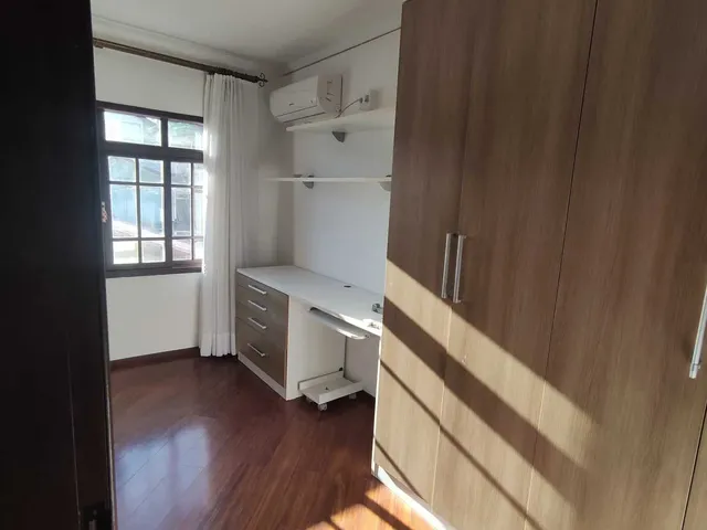 Imagem 13: Casa averbada com 3 dormitórios sendo 1 suíte e 2 vagas de garagem em Joinville