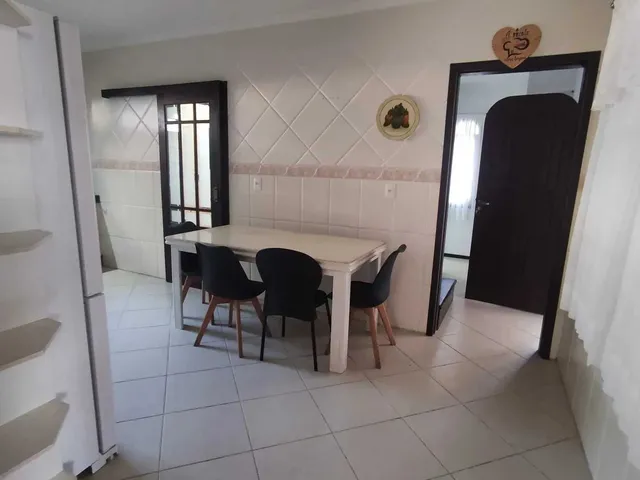 Imagem 9: Casa averbada com 3 dormitórios sendo 1 suíte e 2 vagas de garagem em Joinville