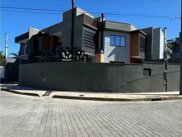 Imagem 7: Casa com 3 dormitórios sendo 1 suíte e 2 vagas de garagem em Joinville/SC