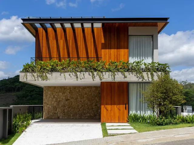 Imagem: Casa com 4 Dormitórios À Venda Sendo 4