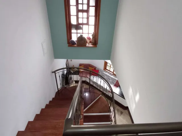Imagem 14: Casa com 4 Dormitórios à Venda, 316m2, de Área Construída, Piscina, Edícula e