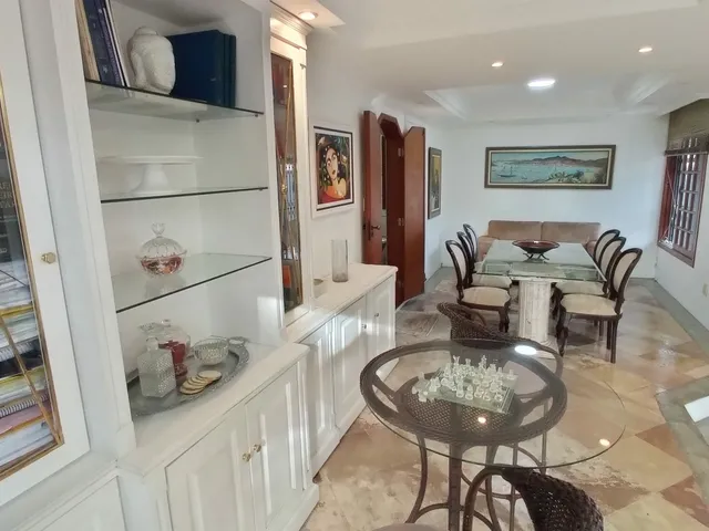 Imagem 5: Casa com 4 Dormitórios à Venda, 316m2, de Área Construída, Piscina, Edícula e