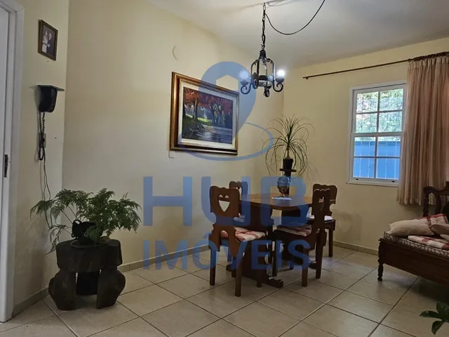 Imagem 8: Com 240m2 de área construída com Edícula, 2 Vagas - Santa Monica - Florianópolis/SC