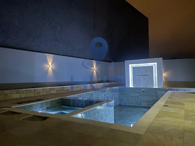 Imagem 4: Casa de Alto Padrão com Piscina, Suítes e Área de Lazer Completa em Região Valorizada de Blumenau
