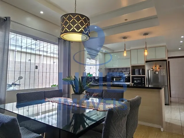 Imagem: Com 01 suíte, 209m2, 3 Vagas, Piscina
