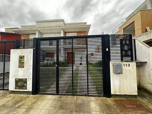 Imagem 6: Casa com 3 dormitórios sendo 1 suíte e 2 vagas de garagem - Bairro Campeche