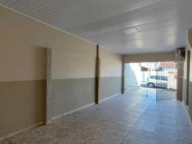 Imagem 13: Casa com 3 dormitórios sendo 1 suíte e 2 vagas de garagem no bairro são Judas Itajai/SC