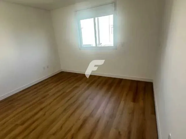 Imagem 5: Casa com 3 dormitórios sendo 1 suíte e 2 vagas de garagem - Campeche, Florianópolis/SC