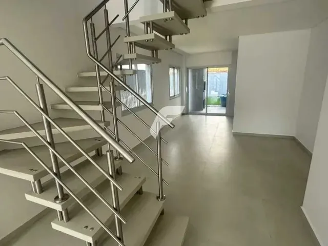 Imagem 8: Casa com 3 dormitórios sendo 1 suíte e 2 vagas de garagem - Campeche, Florianópolis/SC