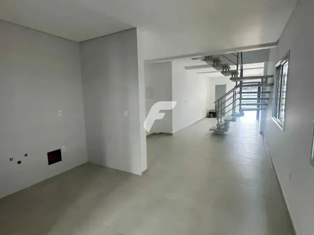 Imagem 4: Casa com 3 dormitórios sendo 1 suíte e 2 vagas de garagem - Campeche, Florianópolis/SC
