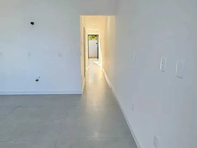 Imagem 2: Geminado com 3 dormitórios sendo1 suíte e 1 vaga - Iririú