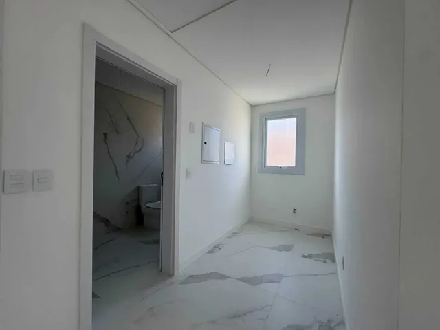 Imagem 13: Casa com 4 suítes e 4 vagas de garagem em condomínio Fechado nos Ingleses –