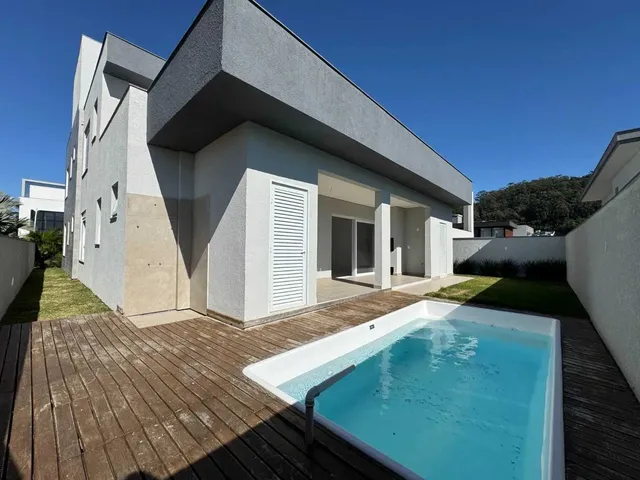 Imagem: Casa com 4 suítes e 4 vagas de garagem