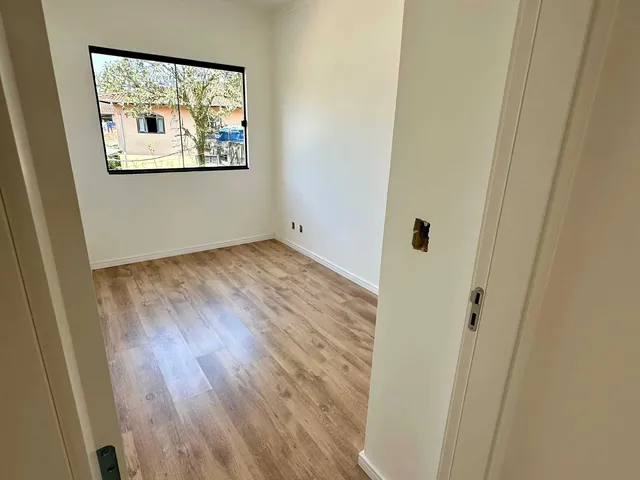 Imagem 11: Geminado com 3 Dormitórios Sendo 1 Suíte e 1 Vaga de Garagem -...