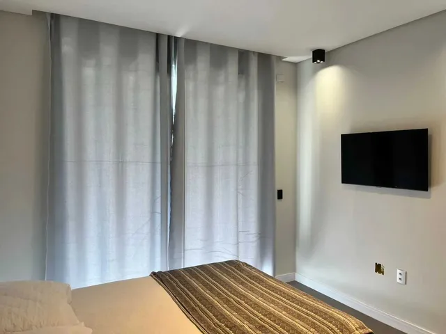 Imagem 15: Casa com 4 suítes sendo 1 master e 4 vagas de garagem - Campeche em Florianópolis/SC
