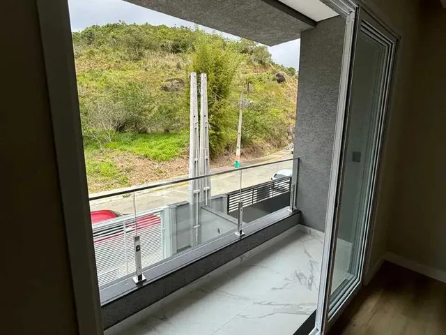 Imagem 7: Sobrado com 3 dormitórios sendo 2 suítes e 1 master e 2 vagas de garagem, Camboriú/SC