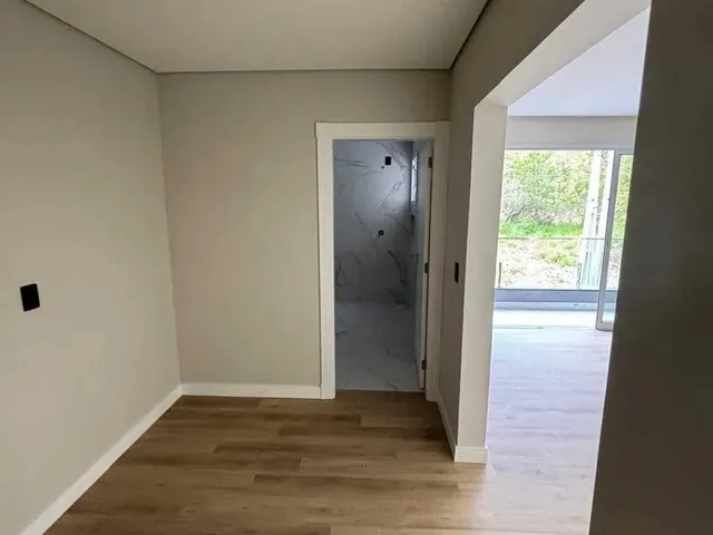 Imagem 4: Sobrado com 3 dormitórios sendo 2 suítes e 1 master e 2 vagas de garagem, Camboriú/SC