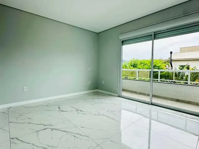 Imagem 9: Sobrado com 3 Suítes com Sacadas e 2 Vagas Descobertas em Ingleses do Rio Vermelho, Florianópolis/Sc