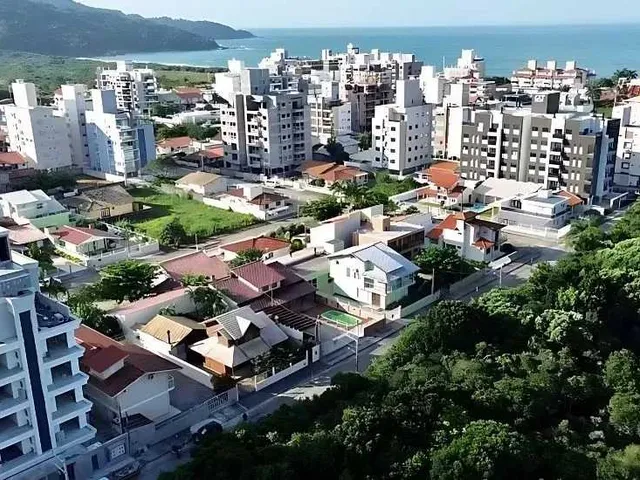 Imagem 2: Apartamento mobiliado com 3 dormitórios sendo 2 suítes a 350m da Praia