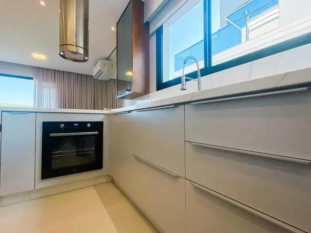 Imagem 11: Apartamento mobiliado com 3 dormitórios sendo 2 suítes a 350m da Praia
