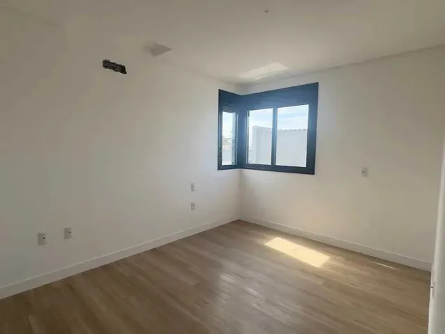 Imagem 12: Casa com 3 suítes e 1 vaga garagem - Campeche
