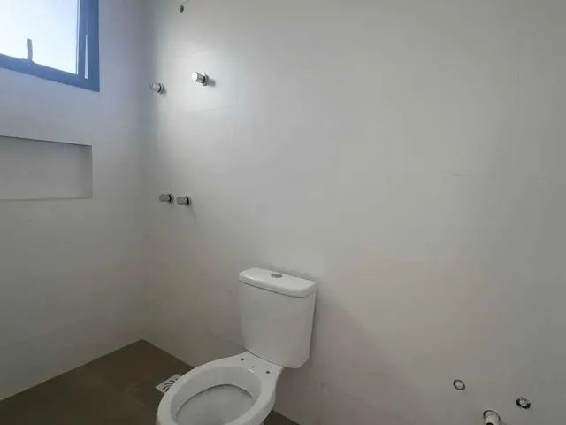 Imagem 9: Casa com 3 suítes e 1 vaga garagem - Campeche