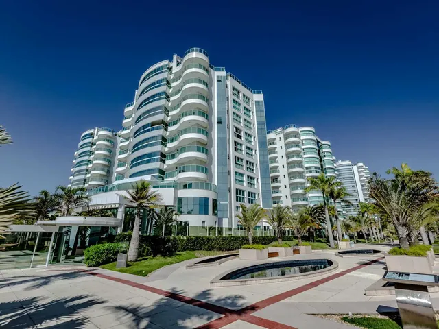Imagem 2: Apartamento Frente Mar Pronto pra Morar! com 3 Suítes e 4 Vagas de Garagem na Praia Brava - Itajaí