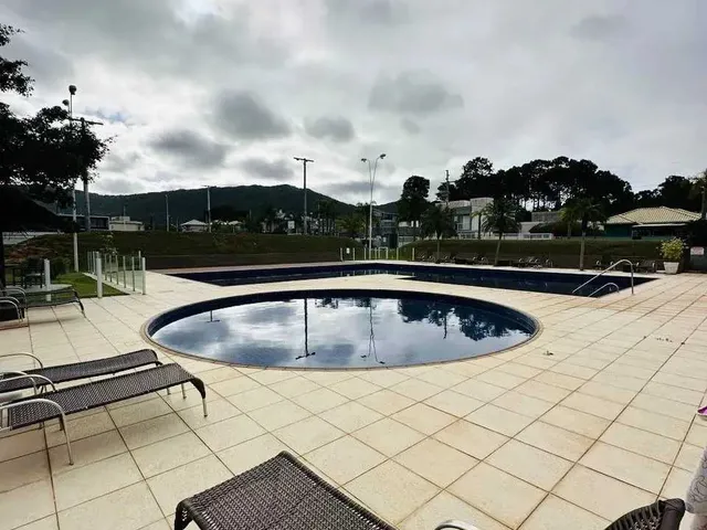 Imagem 15: Casa alto padrão 3 dormitórios sendo 1 suíte e 2 demi-suítes e 2 vagas em