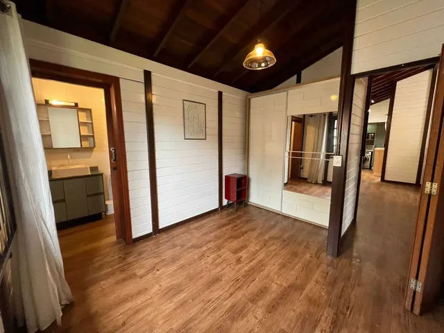 Imagem 7: Casa com 3 dormitórios sendo 1 suíte e 1 vaga de garagem no Bairro Cabeçudas em