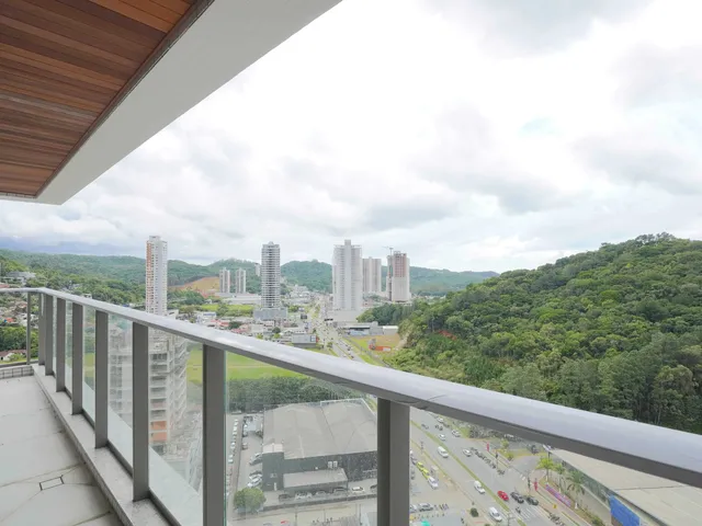 Imagem 8: Apartamento com 2 dormitórios sendo 2 suítes e 2 vagas de garagem em Itajaí/SC