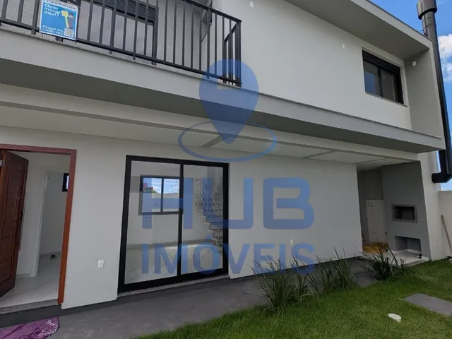 Imagem 1: Casa Individual com 2 Suítes, Terraço Privativo e Vista Panorâmica para o Mar —