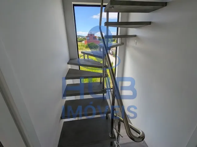Imagem 8: Casa Individual com 2 Suítes, Terraço Privativo e Vista Panorâmica para o Mar —