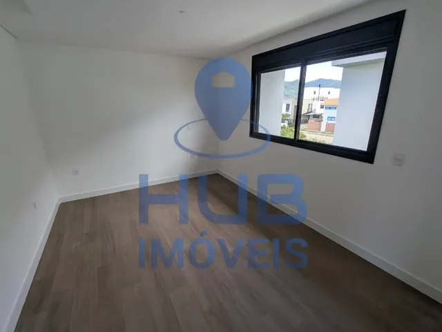 Imagem 9: Casa Individual com 2 Suítes, Terraço Privativo e Vista Panorâmica para o Mar —
