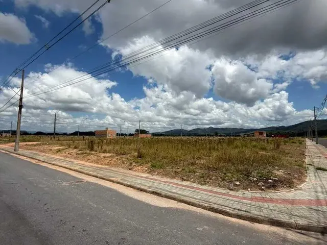 Imagem: Terreno com área total de 1.940,26 m²