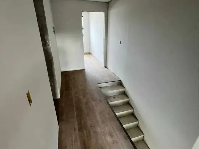 Imagem 9: Geminado com 3 suítes e 2 vagas de garagem - Saguaçu