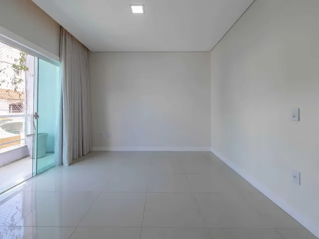 Imagem 4: Casa com 3 dormitórios sendo 1 suíte e 1 vaga de garagem em Itajaí/SC