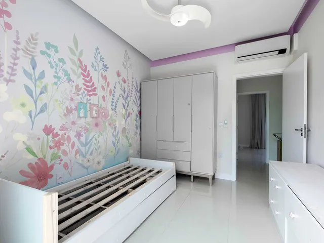 Imagem 10: Casa com 3 dormitórios sendo 1 suíte e 1 vaga de garagem em Itajaí/SC
