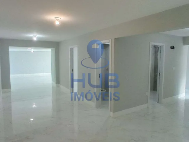 Imagem 2: Sendo 2 suítes, jacuzzi terraço com vista mar, 1 vaga dupla, 170m2 privativos e 219m2