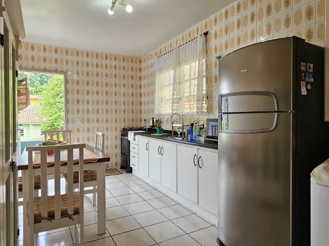 Imagem 9: Casa À Venda,300 M2 , 3 Dormitórios(1 Suíte), 2 Vagas , Trindade, Florianópolis, Sc