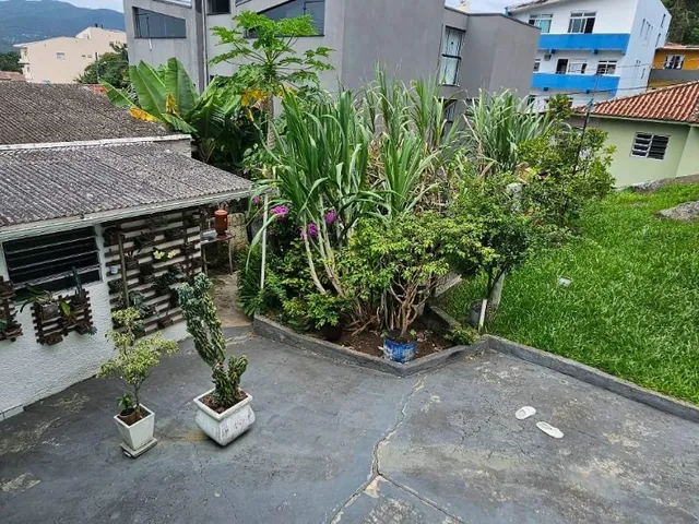 Imagem 2: Casa À Venda,300 M2 , 3 Dormitórios(1 Suíte), 2 Vagas , Trindade, Florianópolis, Sc
