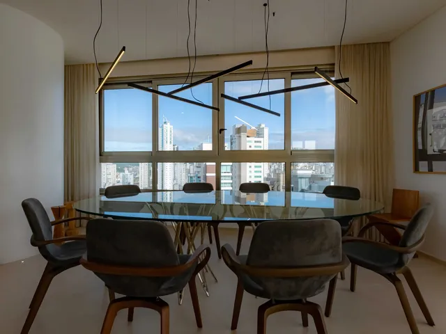Imagem 15: Apartamento Mobiliado com 4 Suítes e 5 Vagas de Garagem na Avenida Atlântica em Balneário Camboriú