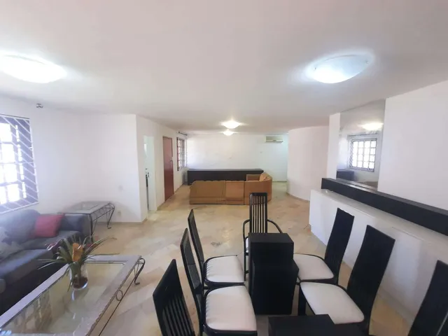 Imagem: Casa à Venda, 195 m2, 3 Dormitórios(1S)