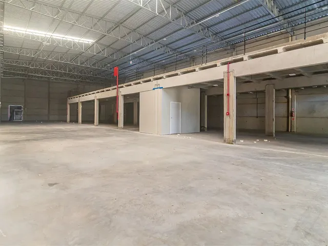 Imagem: Galpão À Venda, 1698.0 M² por - R$ 7.600.000,00