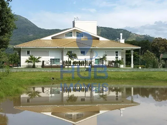 Imagem: Sendo 3 Suítes, 260m2, 2 Vagas em Santo