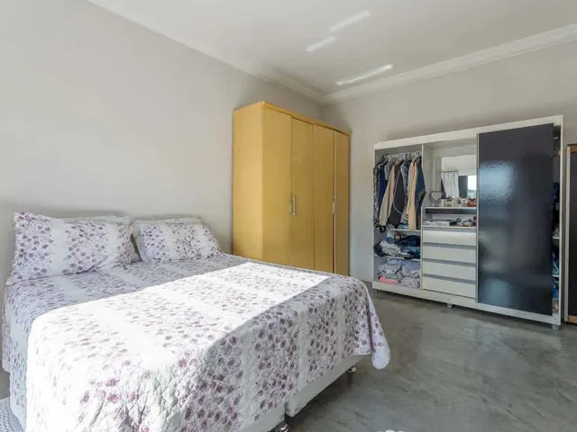 Imagem 13: Casa com 3 Suítes e 2 Vagas de Garagem no Centro de Balneário Camboriú