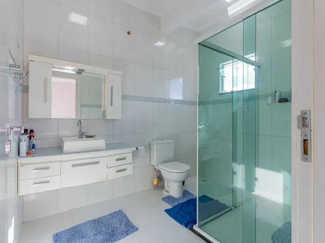 Imagem 14: Casa com 3 Suítes e 2 Vagas de Garagem no Centro de Balneário Camboriú