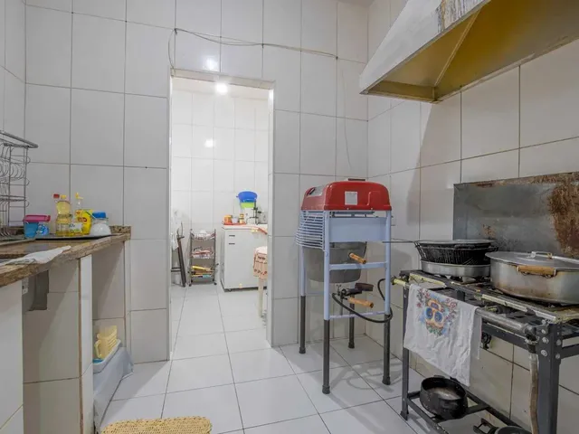 Imagem 10: Casa com 3 Suítes e 2 Vagas de Garagem no Centro de Balneário Camboriú